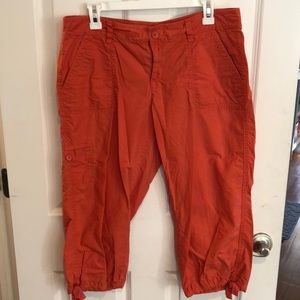 Tie bottom cargo capris